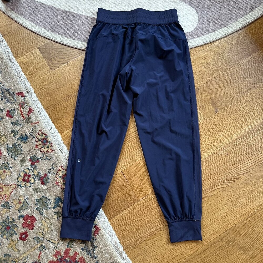 LULULEMON ATHLETICA Sun Setter Jogger | navy | 8 - Picture 4 of 9
